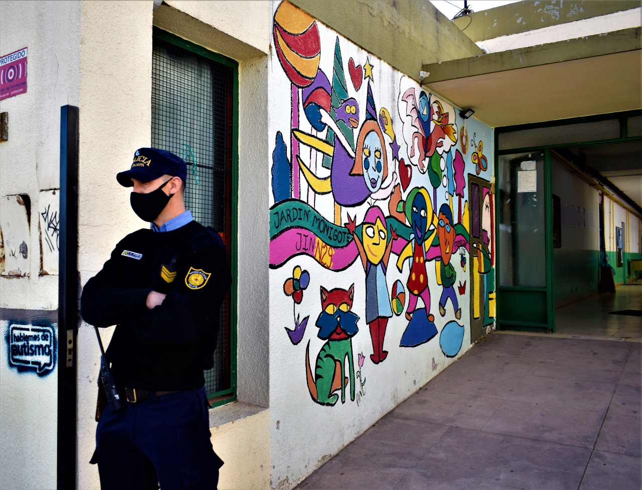 milico mural escuela 6