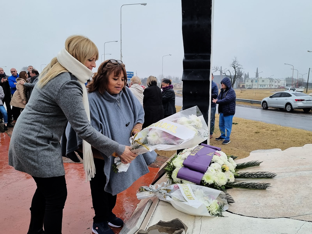 homenaje evita mauro dos