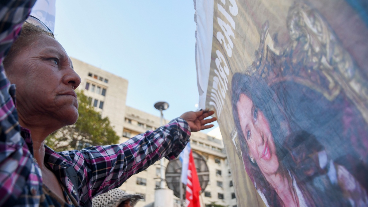 manifestacion apoyo a cristina seis