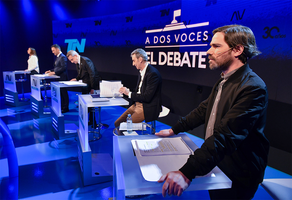 debate a dos voces dos