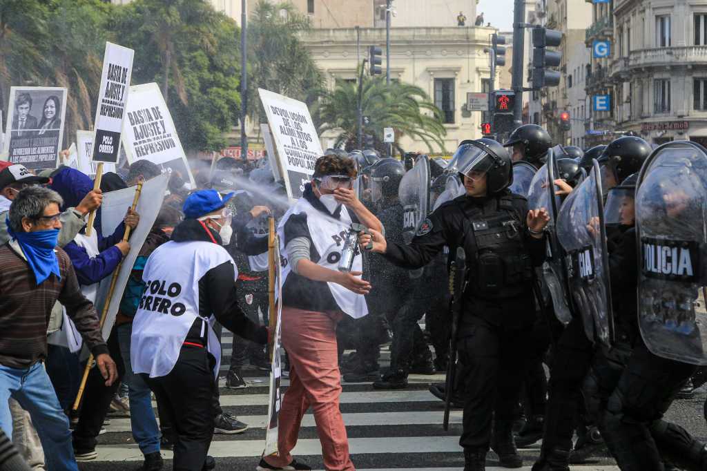 represion caba 10 de abril2024 tres