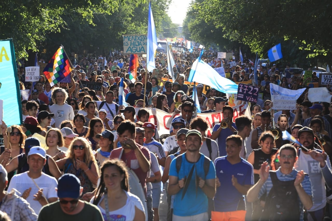 caravana por el agua mendoza