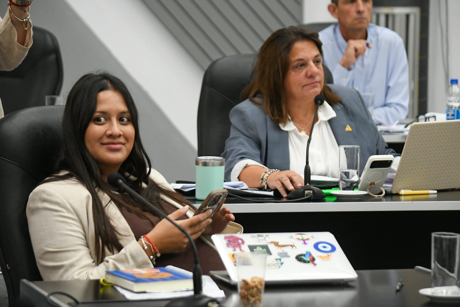 viara se rie